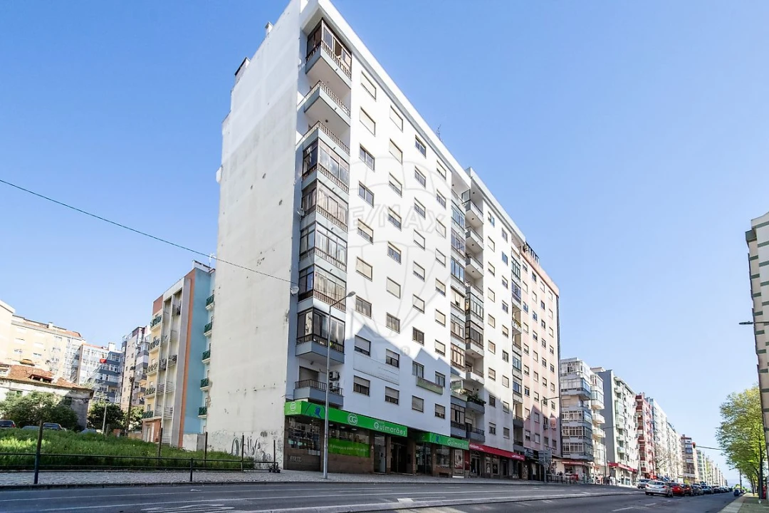 Apartamento T2 para Venda em Agualva e Mira-Sintra Foto 5