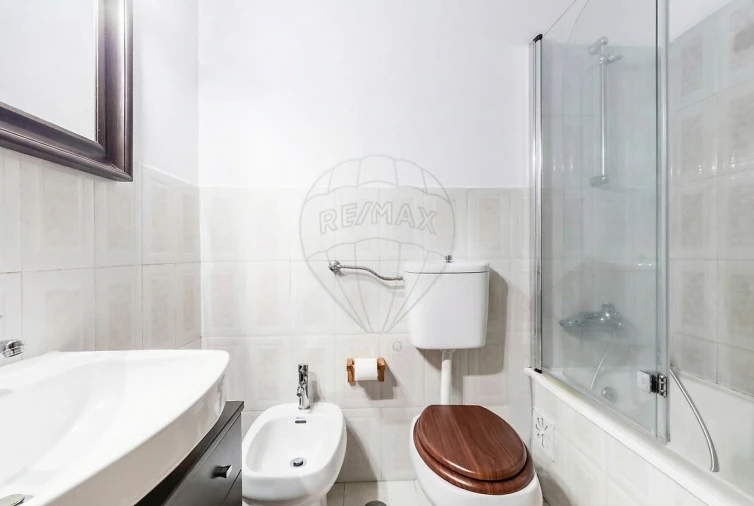 Apartamento T2 para Venda em Agualva e Mira-Sintra Foto 9