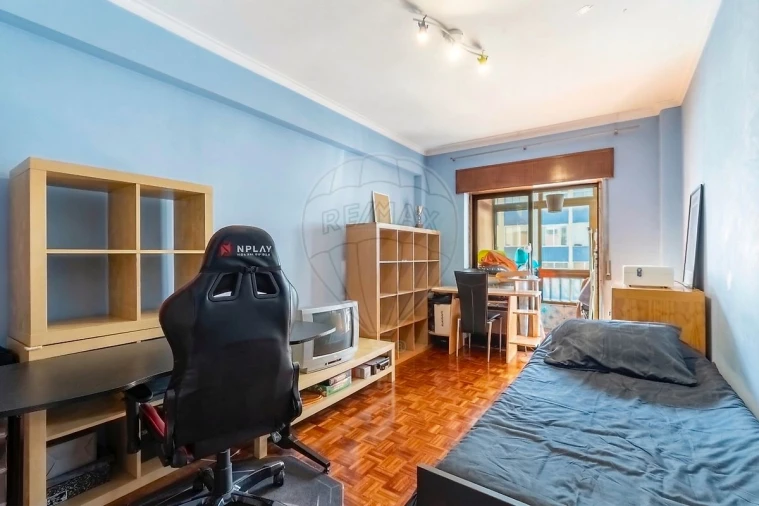 Apartamento T2 para Venda em Agualva e Mira-Sintra Foto 15