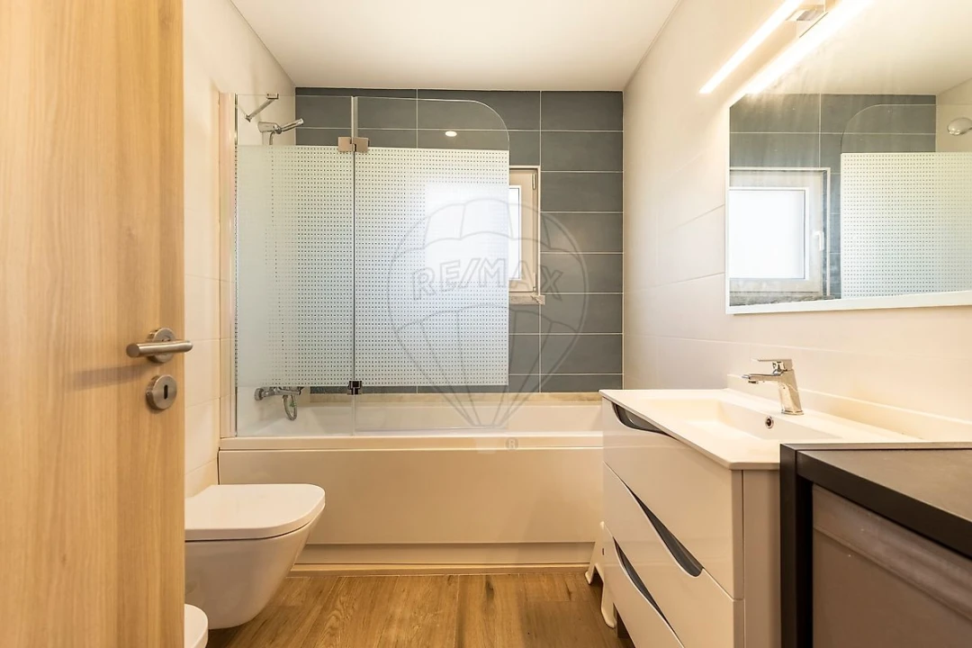 Moradia T3 para Venda em Silveira Foto 21