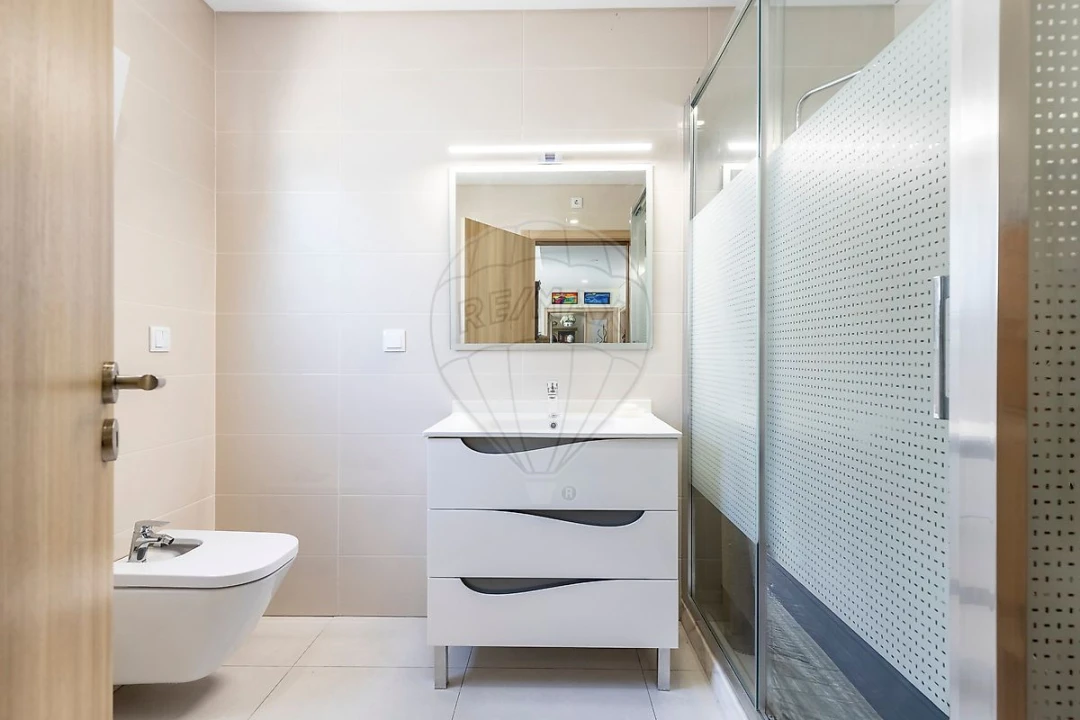 Moradia T3 para Venda em Silveira Foto 12