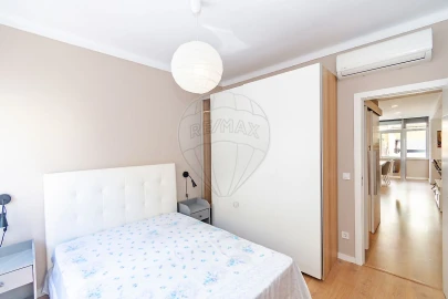 Apartamento T2 para Arrendamento em Santa Iria de Azoia, São João da Talha e Bobadela