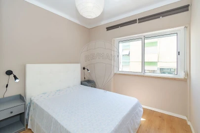 Apartamento T2 para Arrendamento em Santa Iria de Azoia, São João da Talha e Bobadela