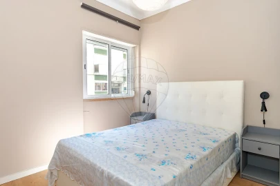 Apartamento T2 para Arrendamento em Santa Iria de Azoia, São João da Talha e Bobadela