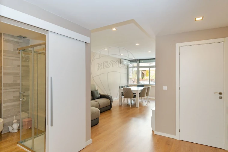 Apartamento T2 para Arrendamento em Santa Iria de Azoia, São João da Talha e Bobadela Foto 5