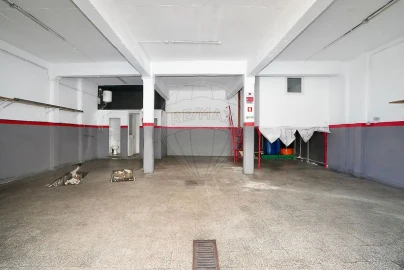 Armazém para Venda em Vila Franca de Xira