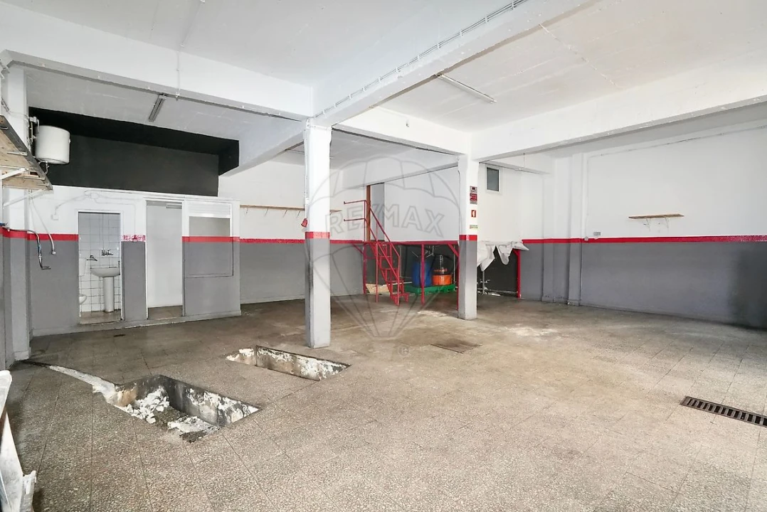 Armazém para Venda em Vila Franca de Xira Foto 1