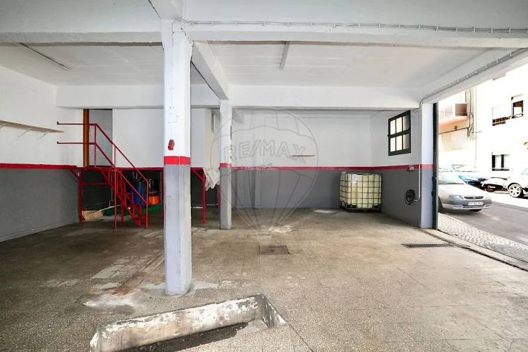 Armazém para Venda em Vila Franca de Xira Foto 5