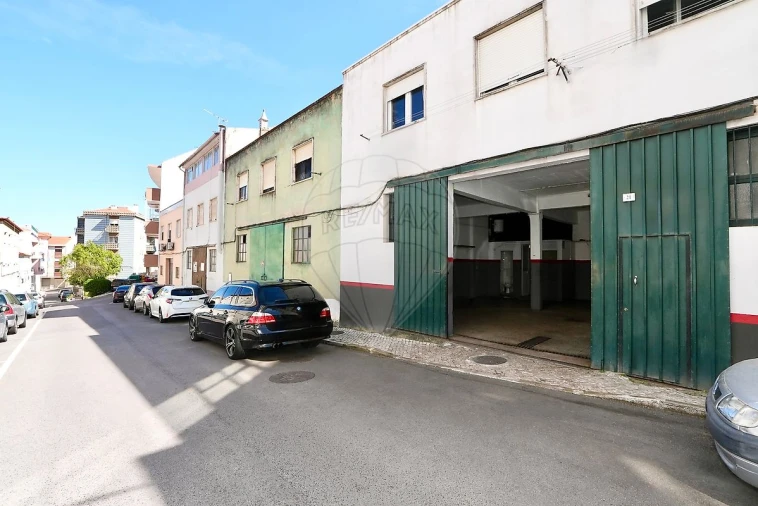 Armazém para Venda em Vila Franca de Xira Foto 4
