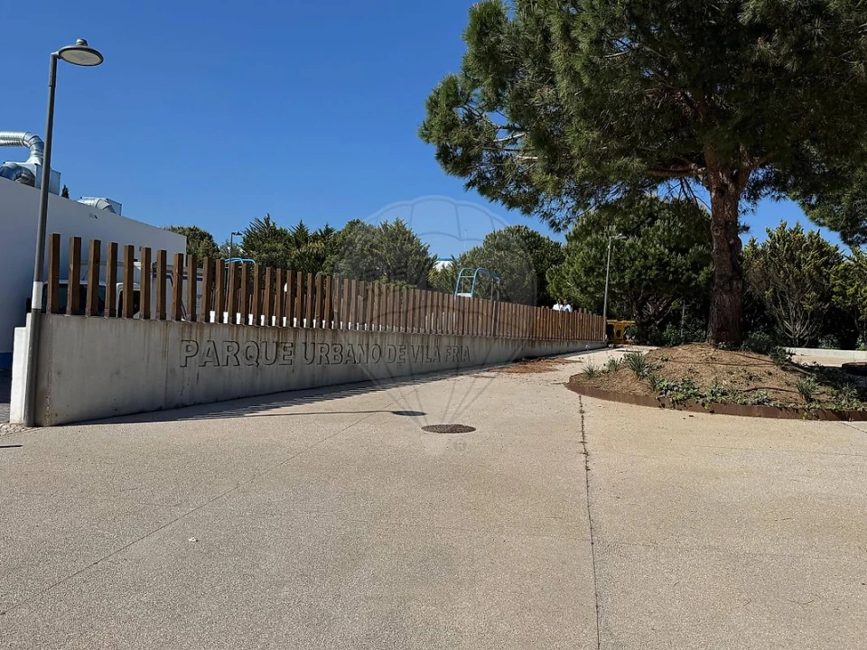 Apartamento T2 para Venda em Porto Salvo Foto 40