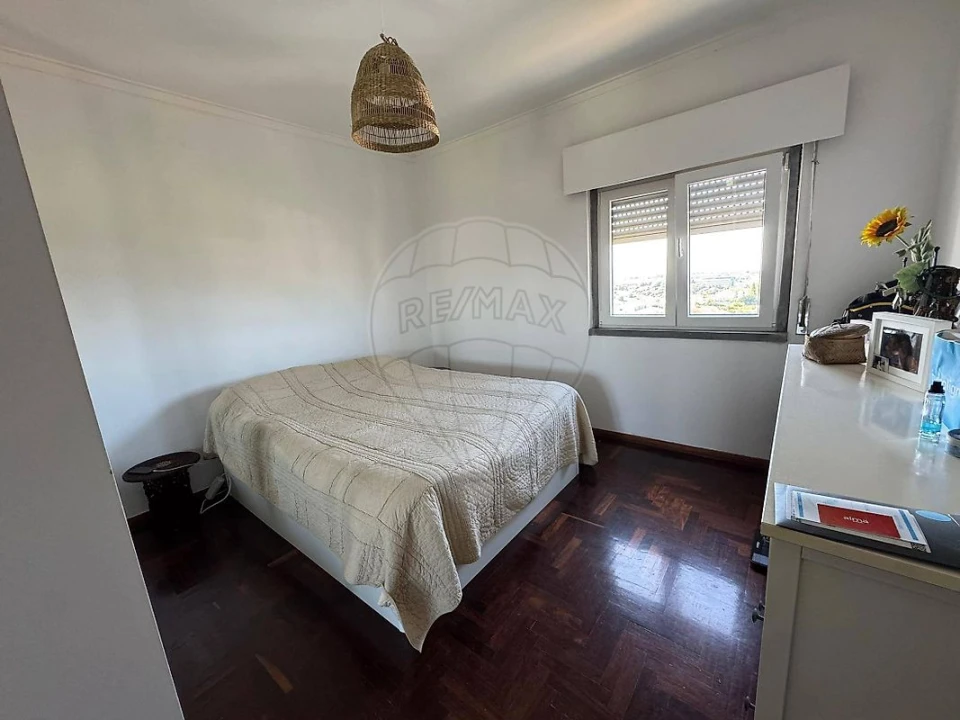 Apartamento T2 para Venda em Porto Salvo Foto 13