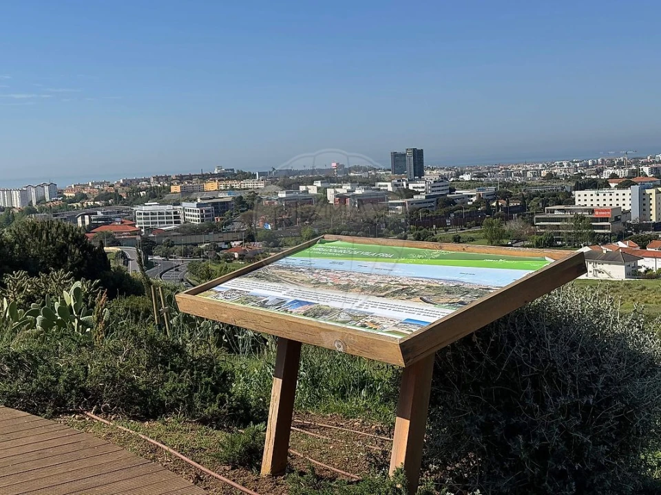 Apartamento T2 para Venda em Porto Salvo Foto 28