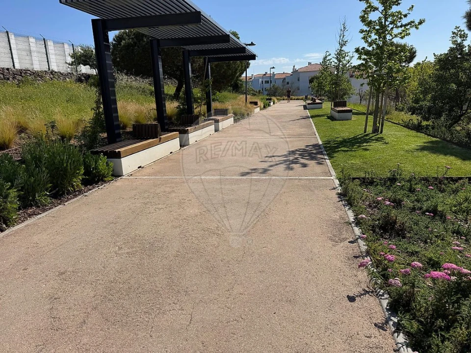 Apartamento T2 para Venda em Porto Salvo Foto 31