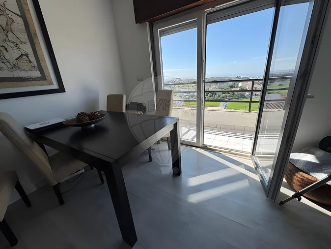 Apartamento T2 para Venda em Porto Salvo Foto 4