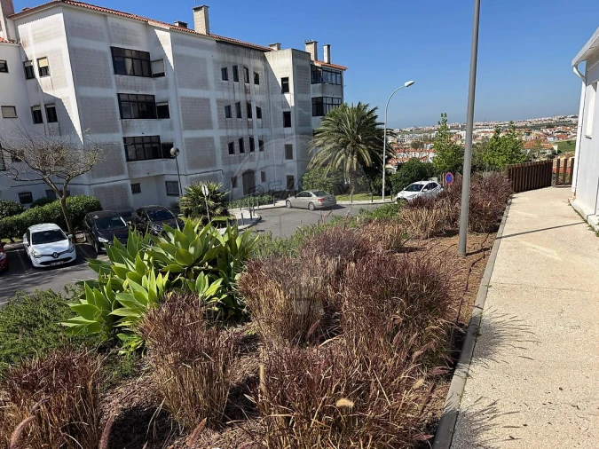 Apartamento T2 para Venda em Porto Salvo Foto 34