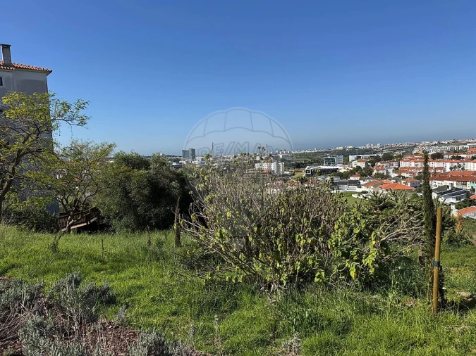 Apartamento T2 para Venda em Porto Salvo Foto 24