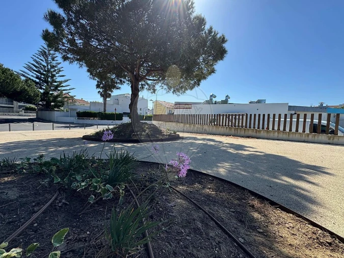 Apartamento T2 para Venda em Porto Salvo Foto 39