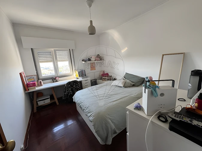 Apartamento T2 para Venda em Porto Salvo Foto 7