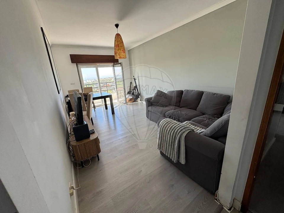 Apartamento T2 para Venda em Porto Salvo Foto 9