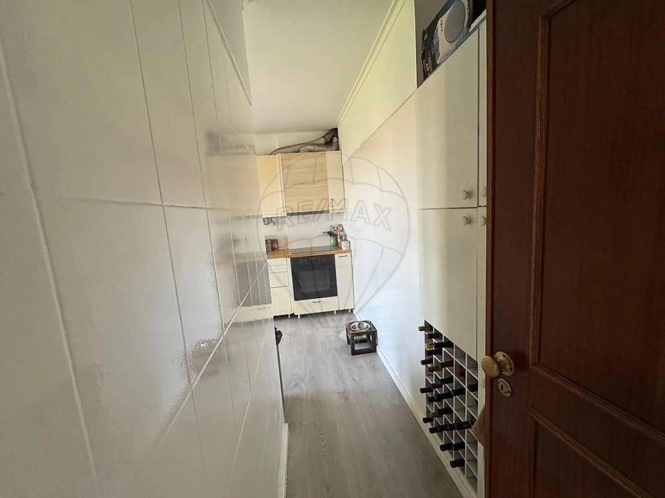 Apartamento T2 para Venda em Porto Salvo Foto 1
