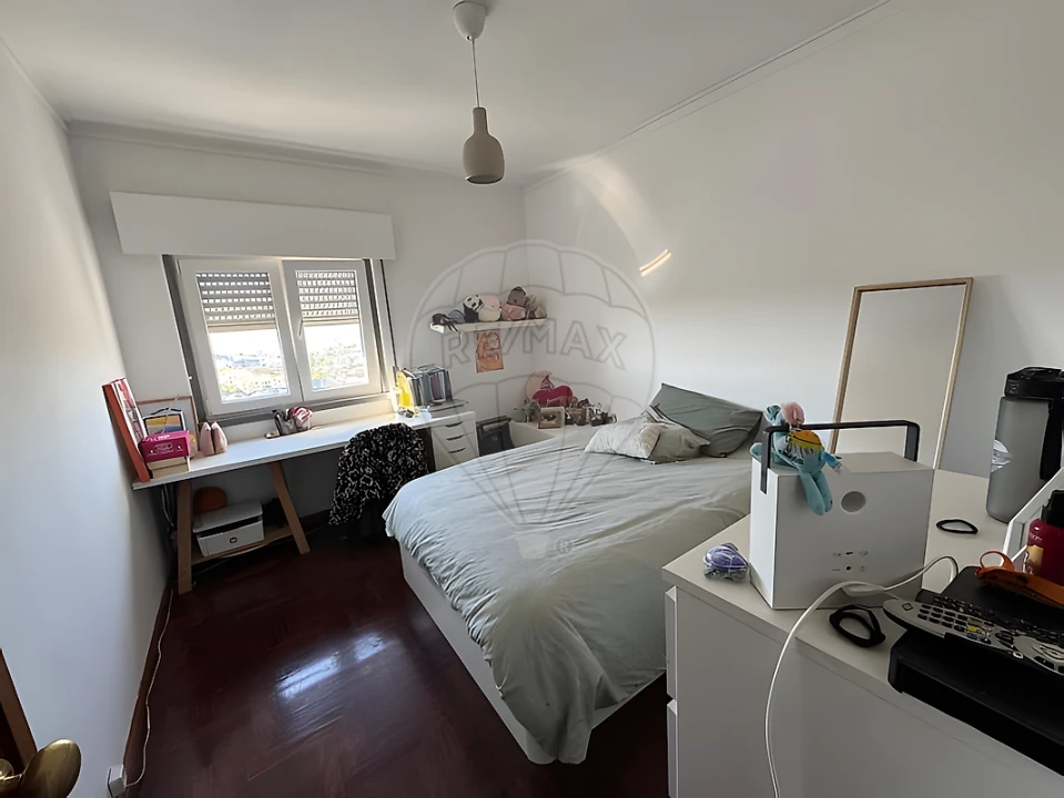 Apartamento T2 para Venda em Porto Salvo Foto 7