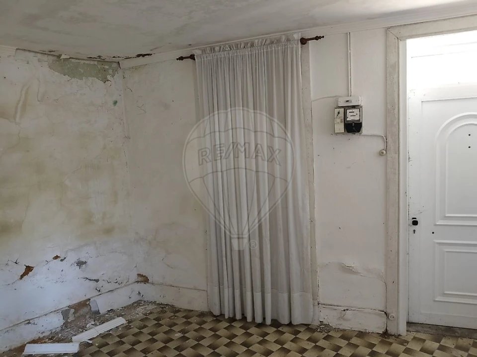 Moradia T1 para Venda em Espinho Foto 3