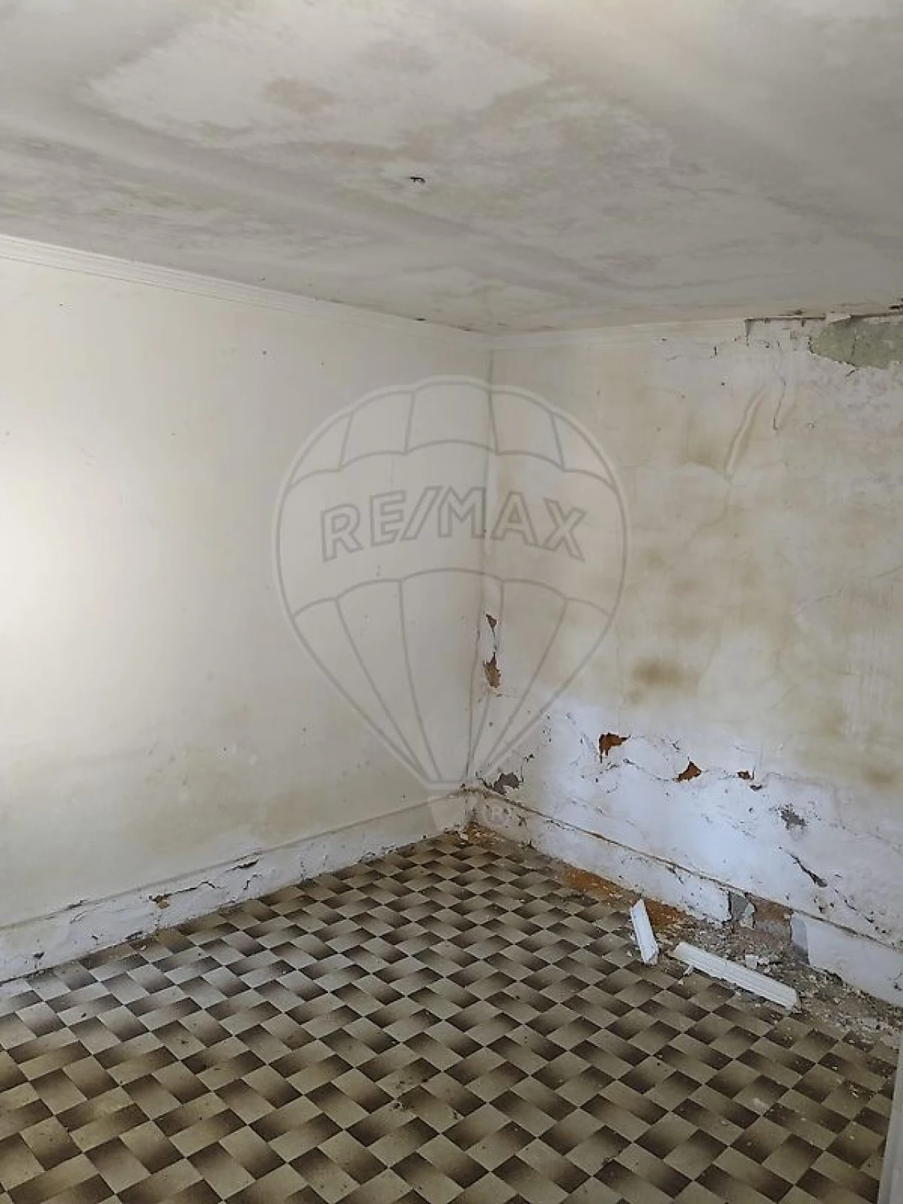 Moradia T1 para Venda em Espinho Foto 1