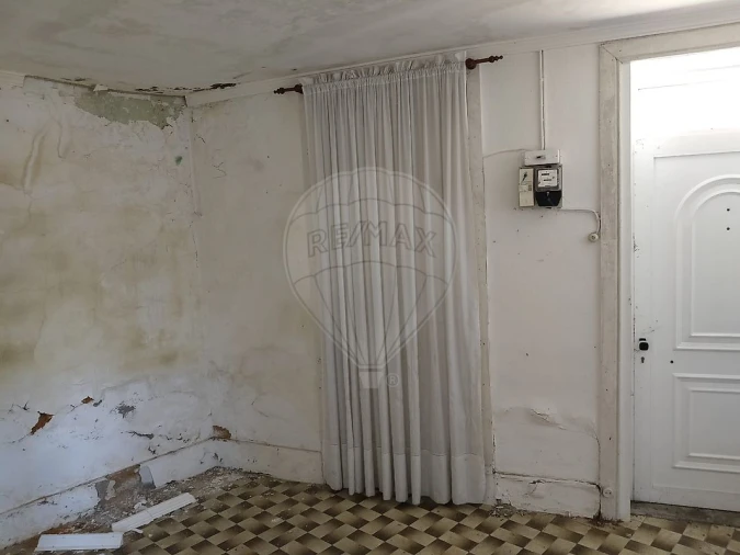 Moradia T1 para Venda em Espinho Foto 3