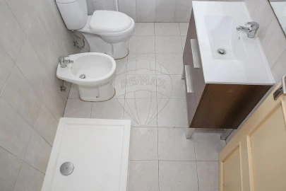 Apartamento T2 para Venda em Carregado e Cadafais