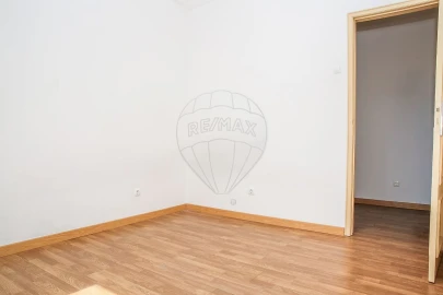 Apartamento T2 para Venda em Carregado e Cadafais