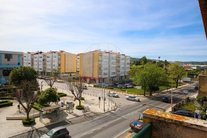 Apartamento T2 para Venda em Carregado e Cadafais