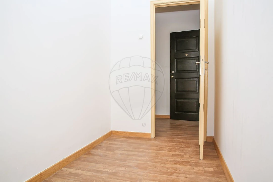 Apartamento T2 para Venda em Carregado e Cadafais Foto 1