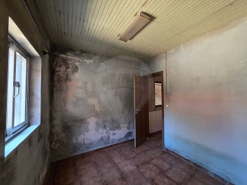 Moradia T2 para Venda em Oiã