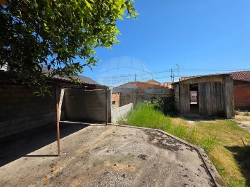 Moradia T2 para Venda em Oiã