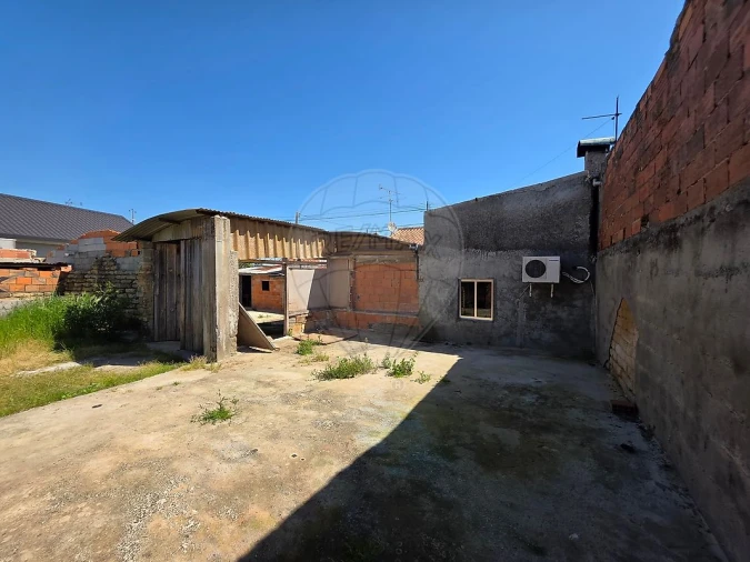 Moradia T2 para Venda em Oiã Foto 15