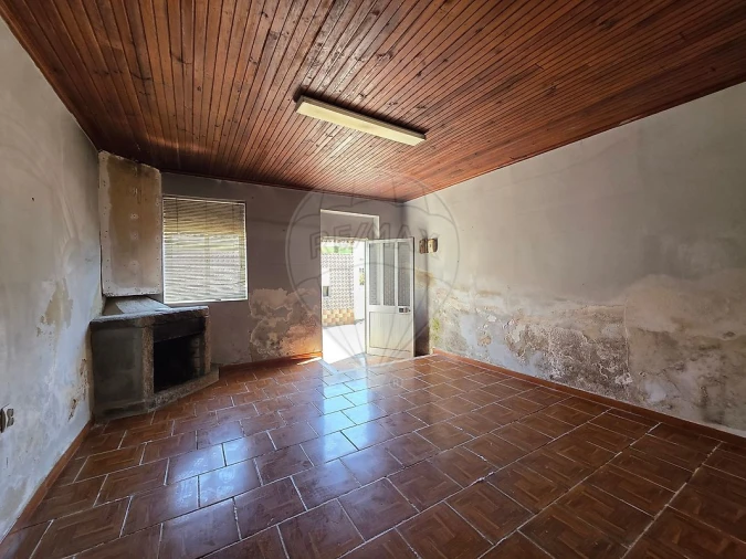 Moradia T2 para Venda em Oiã Foto 26