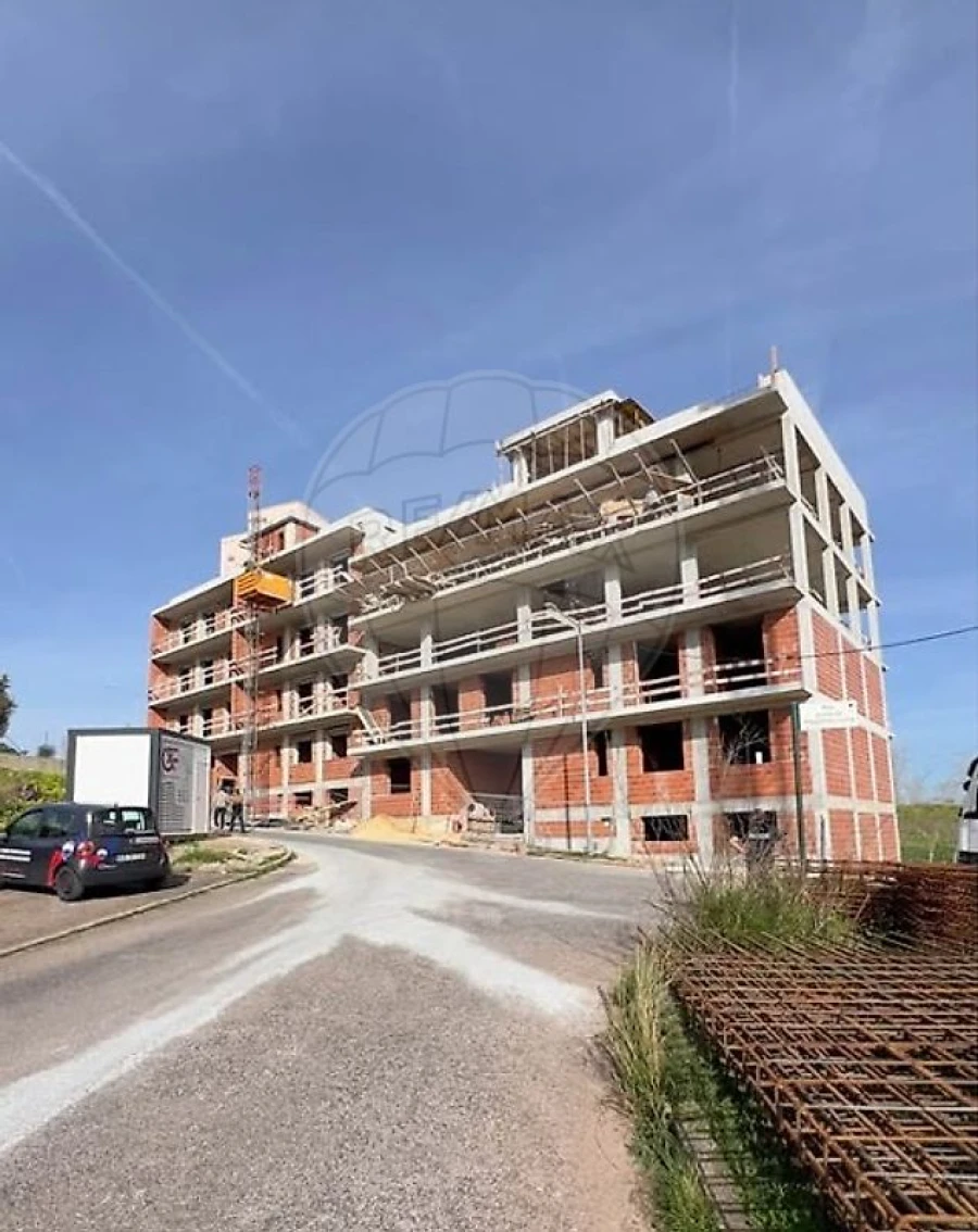 Apartamento T2 para Venda em Santo António dos Cavaleiros e Frielas Foto 3