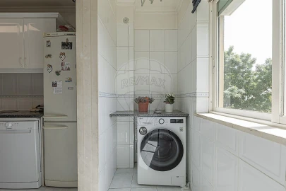 Apartamento T2 para Venda em Alfragide