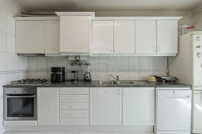 Apartamento T2 para Venda em Alfragide