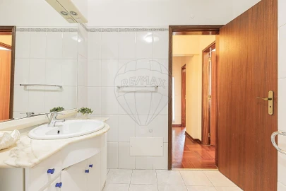 Apartamento T2 para Venda em Alfragide