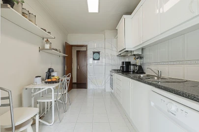 Apartamento T2 para Venda em Alfragide