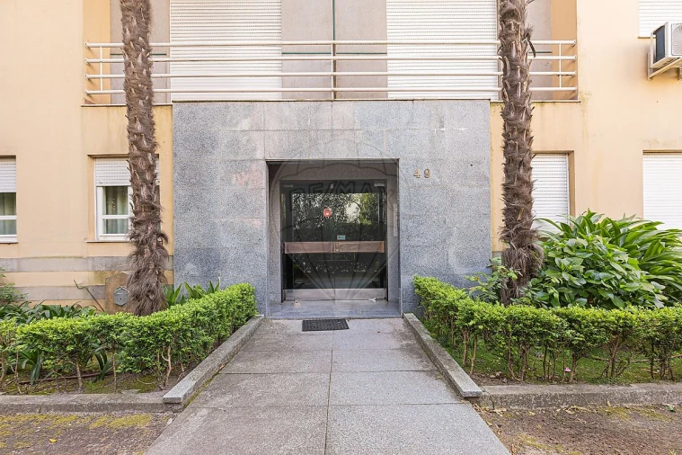 Apartamento T2 para Venda em Alfragide Foto 37