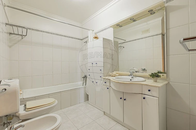 Apartamento T2 para Venda em Alfragide Foto 20