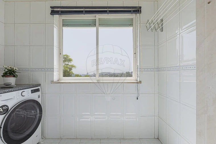 Apartamento T2 para Venda em Alfragide Foto 15