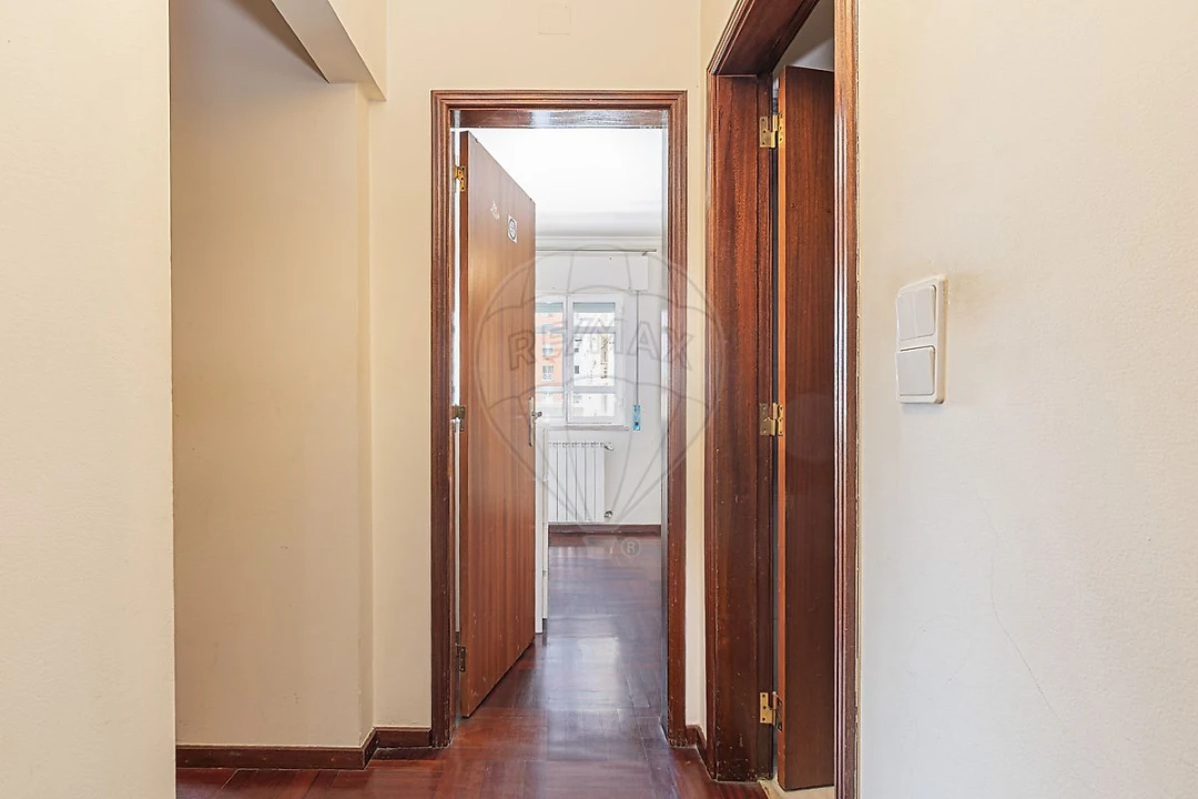 Apartamento T2 para Venda em Alfragide Foto 19