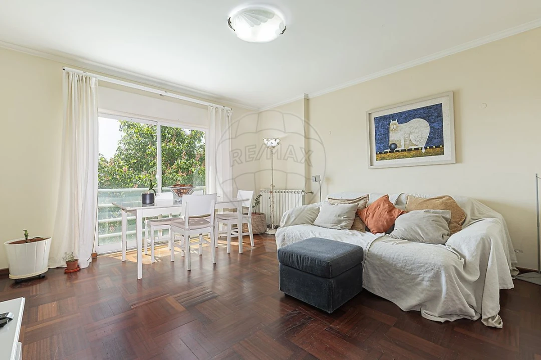 Apartamento T2 para Venda em Alfragide Foto 7