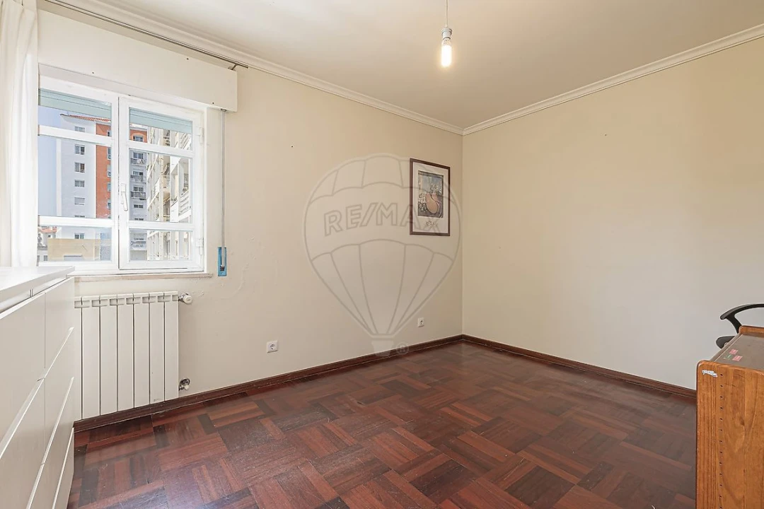 Apartamento T2 para Venda em Alfragide Foto 25