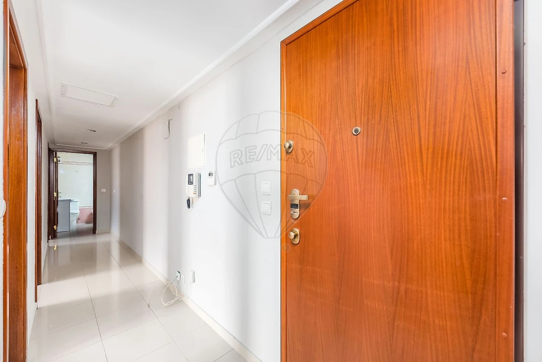 Apartamento T2 para Arrendamento em Seixal, Arrentela e Aldeia de Paio Pires Foto 12