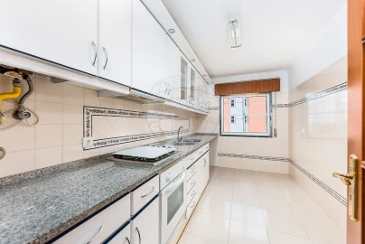 Apartamento T2 para Arrendamento em Seixal, Arrentela e Aldeia de Paio Pires