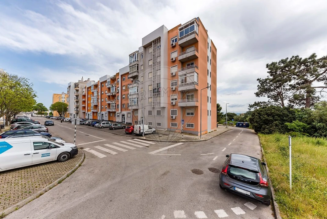 Apartamento T2 para Arrendamento em Seixal, Arrentela e Aldeia de Paio Pires Foto 14